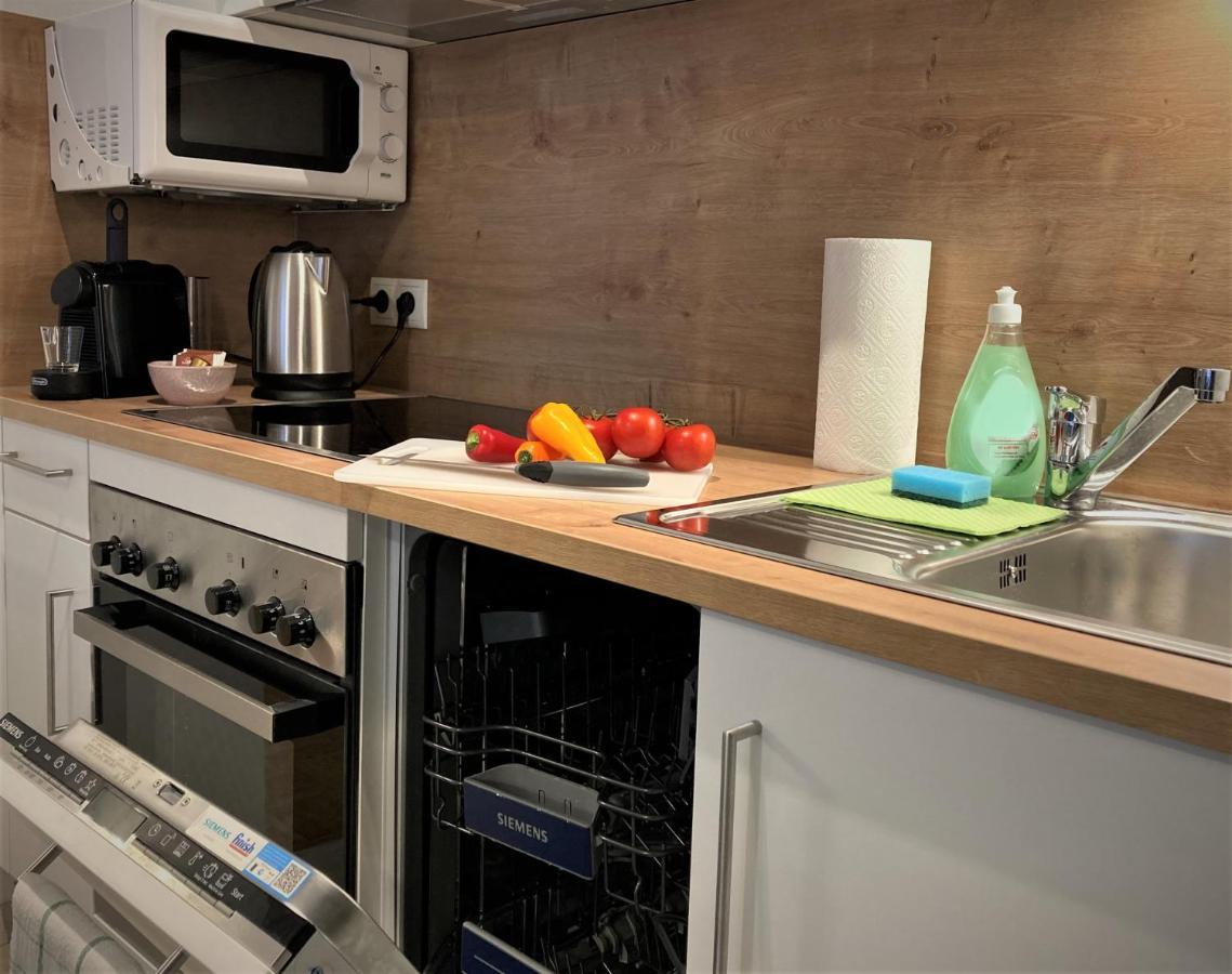 Carillon By Bestchoice - Old City - Self Check-In With Parking Option Graz Exterior foto